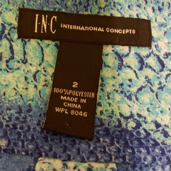 💚5/$25💚I-N-C size Small blouse w/rhinestone buttons - Picture 10 of 10